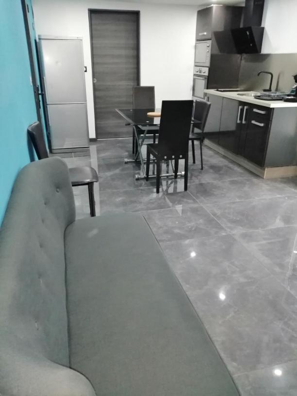 Peronnas Appartement Tout Proche De Bourg-En-Bresse מראה חיצוני תמונה